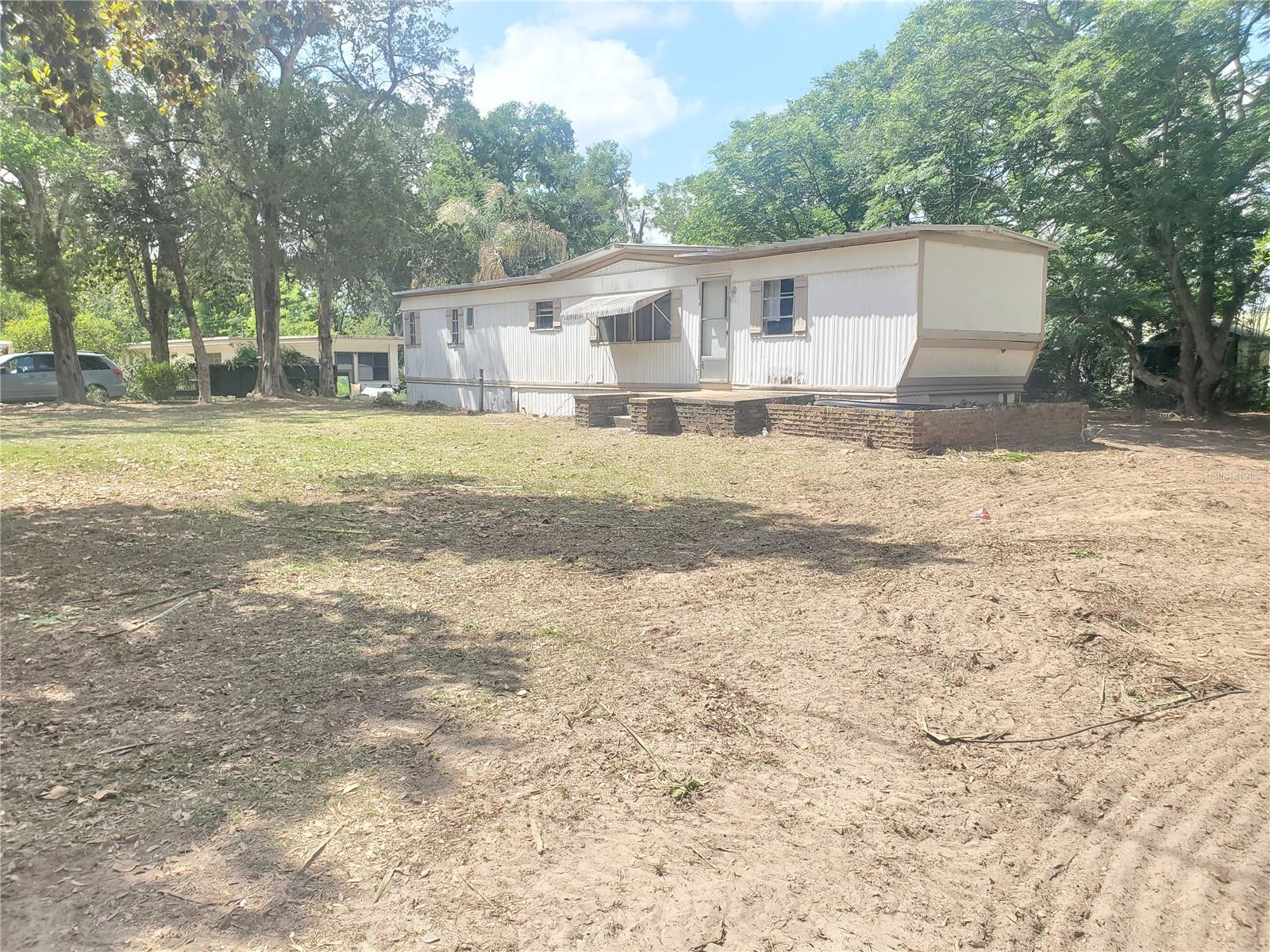 TOWN/BELLEVIEW - Residential