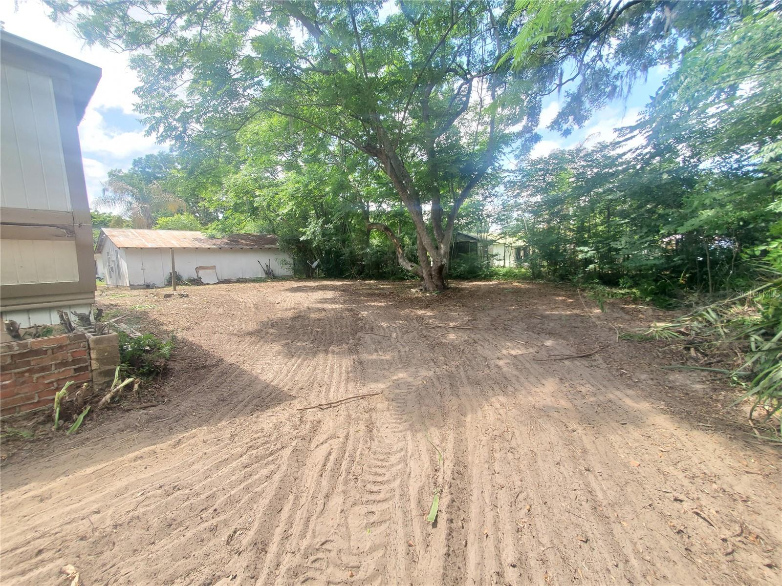 TOWN/BELLEVIEW - Residential