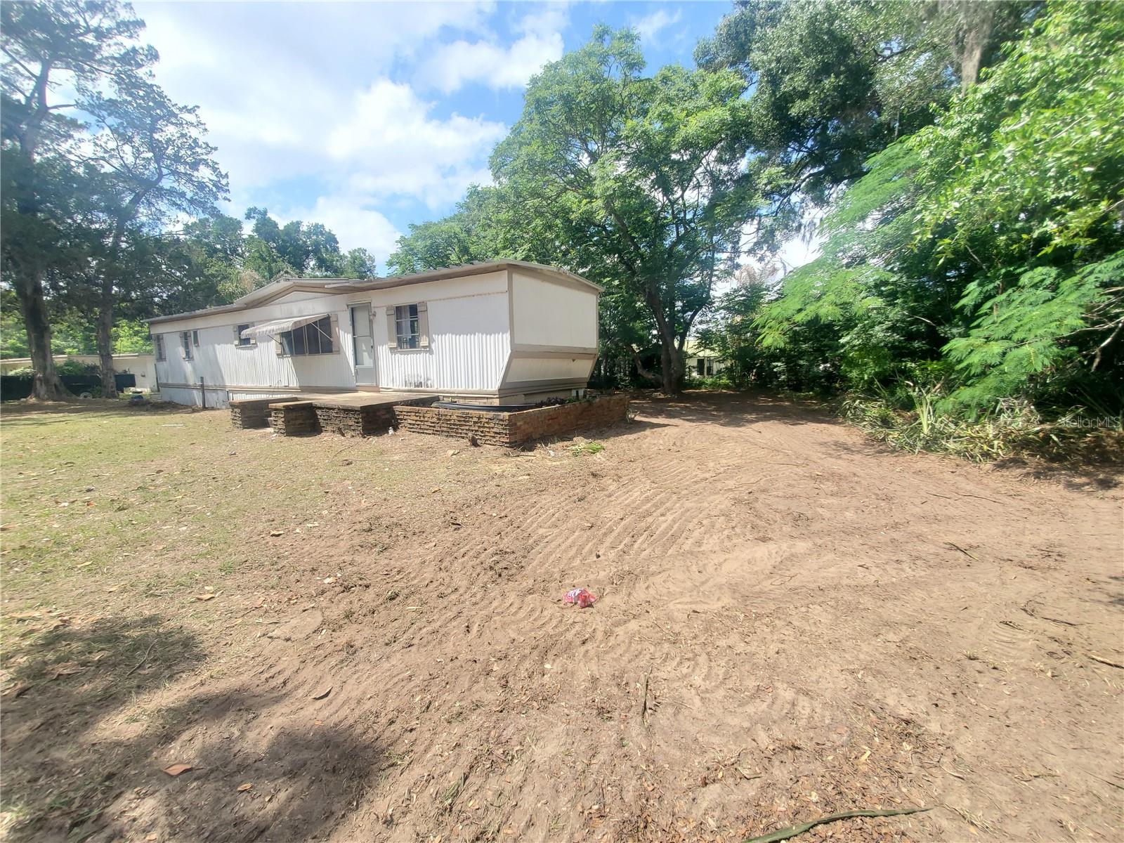 TOWN/BELLEVIEW - Residential