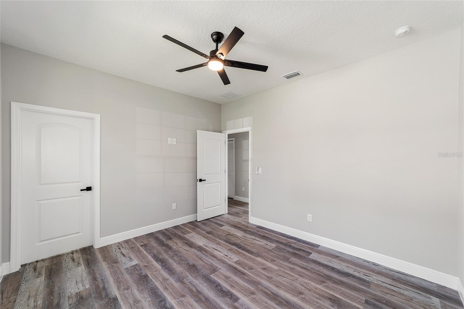 WILLISTON HYLNDS GOLF & C CLUB ESTATE - Residential Lease