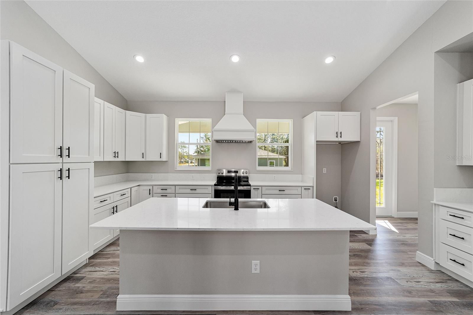 WILLISTON HYLNDS GOLF & C CLUB ESTATE - Residential Lease