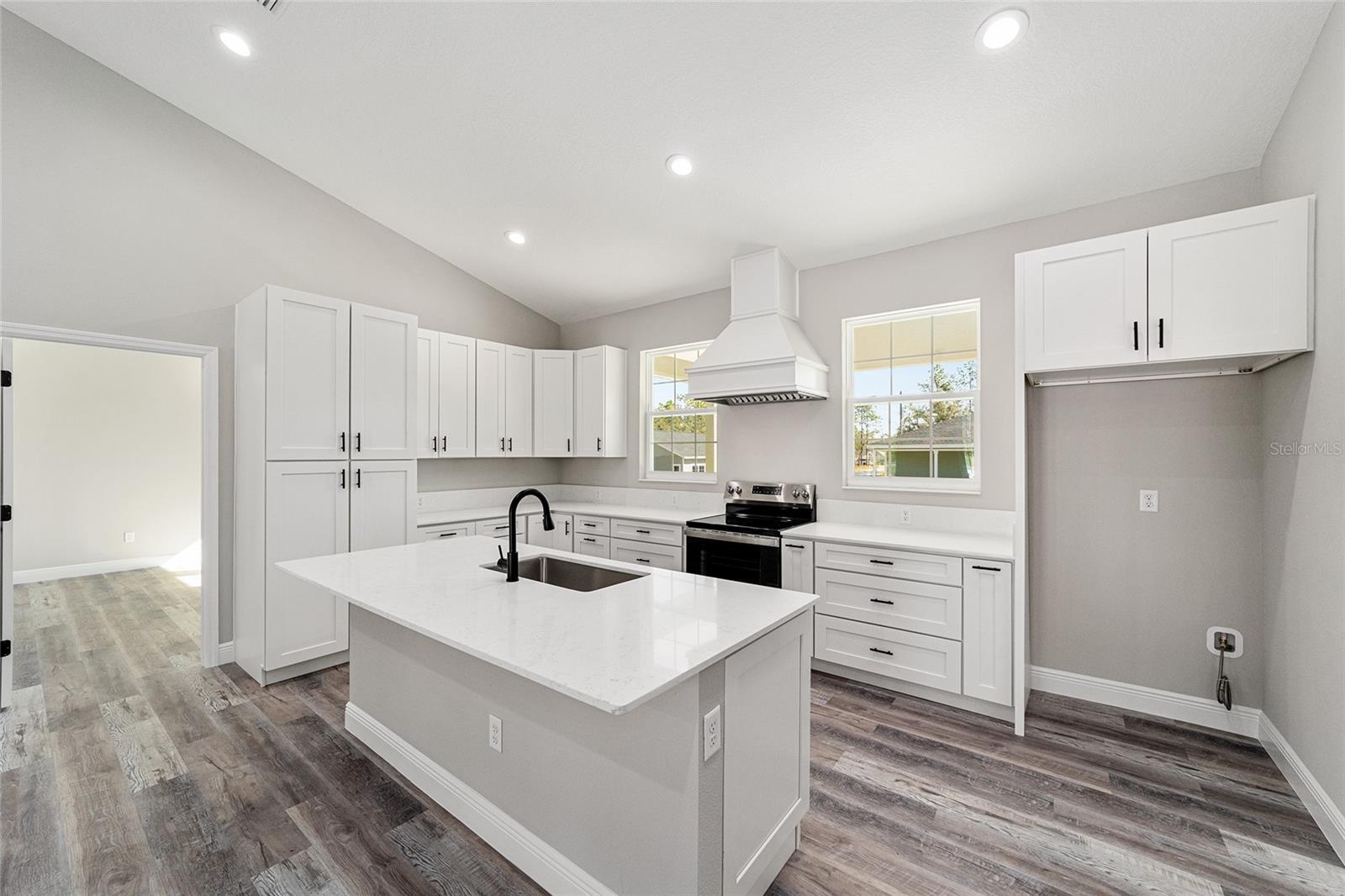 WILLISTON HYLNDS GOLF & C CLUB ESTATE - Residential Lease