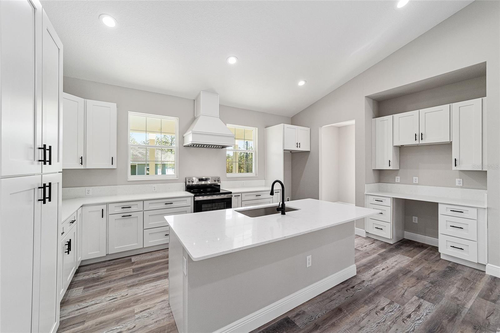 WILLISTON HYLNDS GOLF & C CLUB ESTATE - Residential Lease