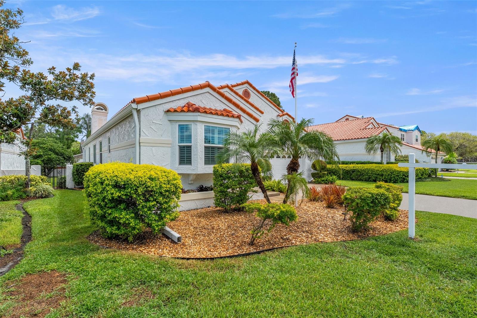 2817 LA CONCHA DRIVE