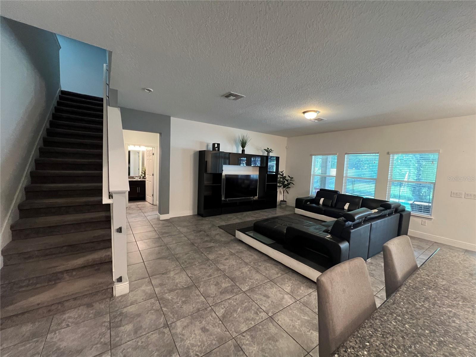 NOVA GROVE - Residential Lease