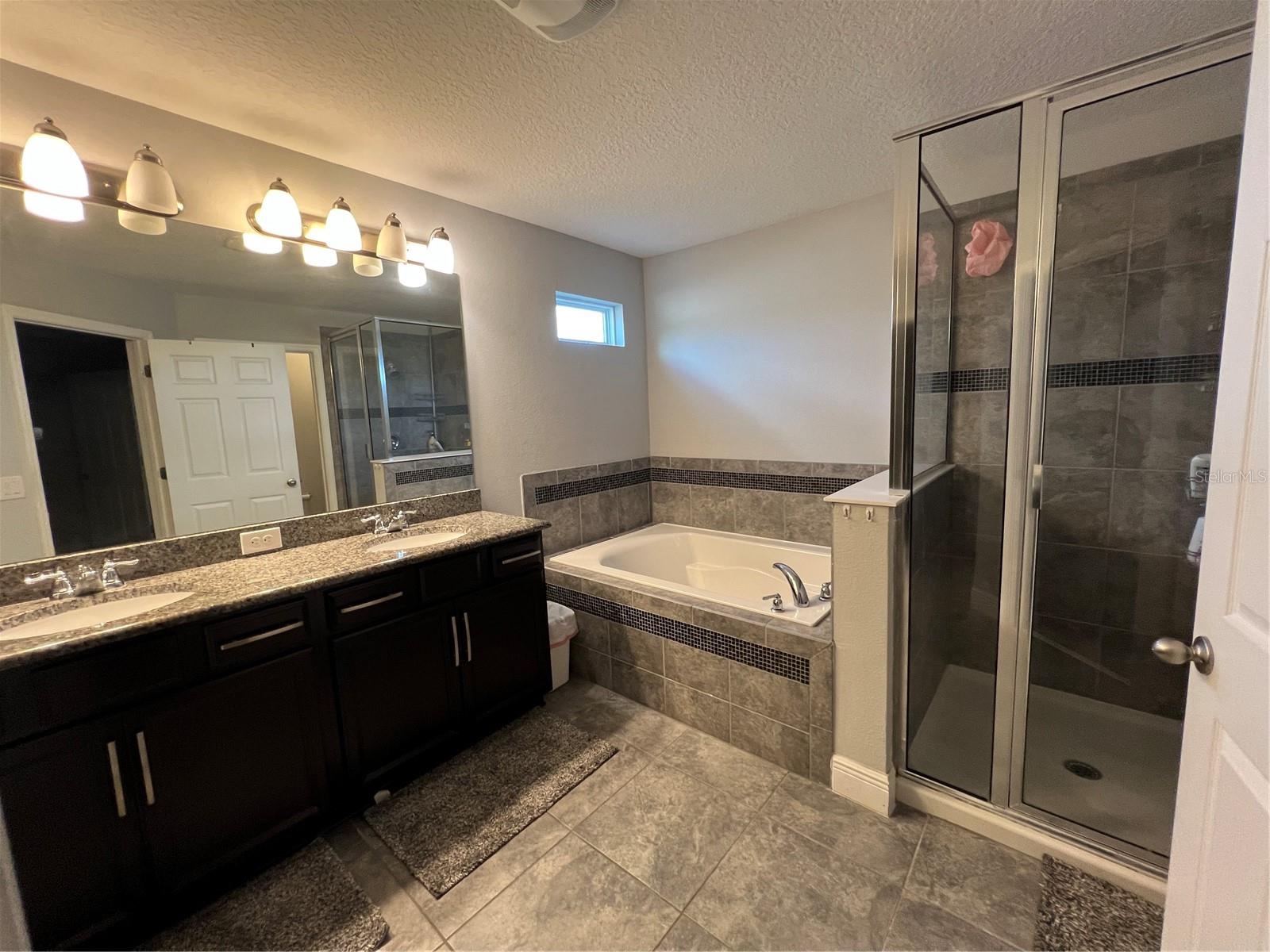 NOVA GROVE - Residential Lease