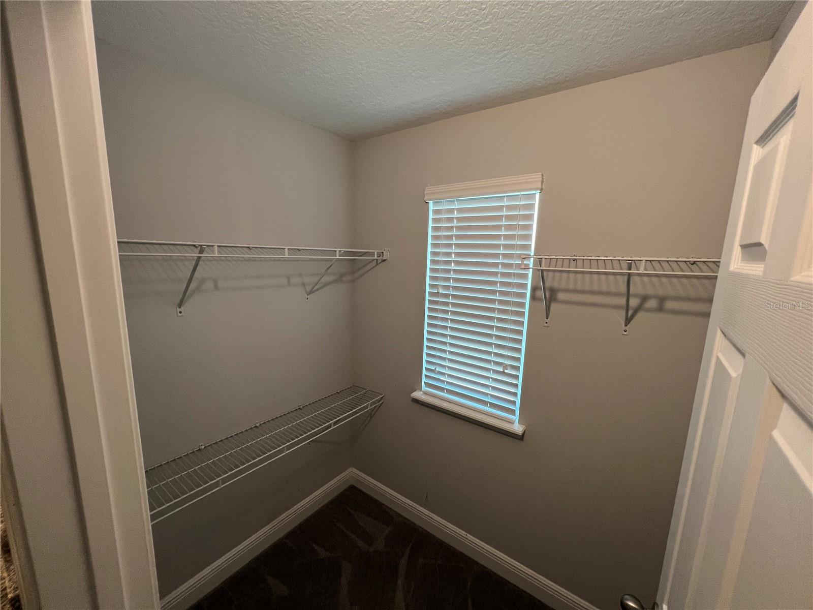 NOVA GROVE - Residential Lease