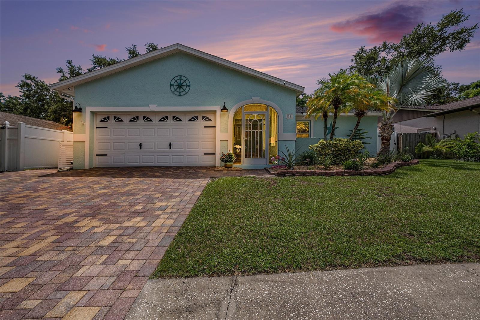 19 HARBOR OAKS CIRCLE