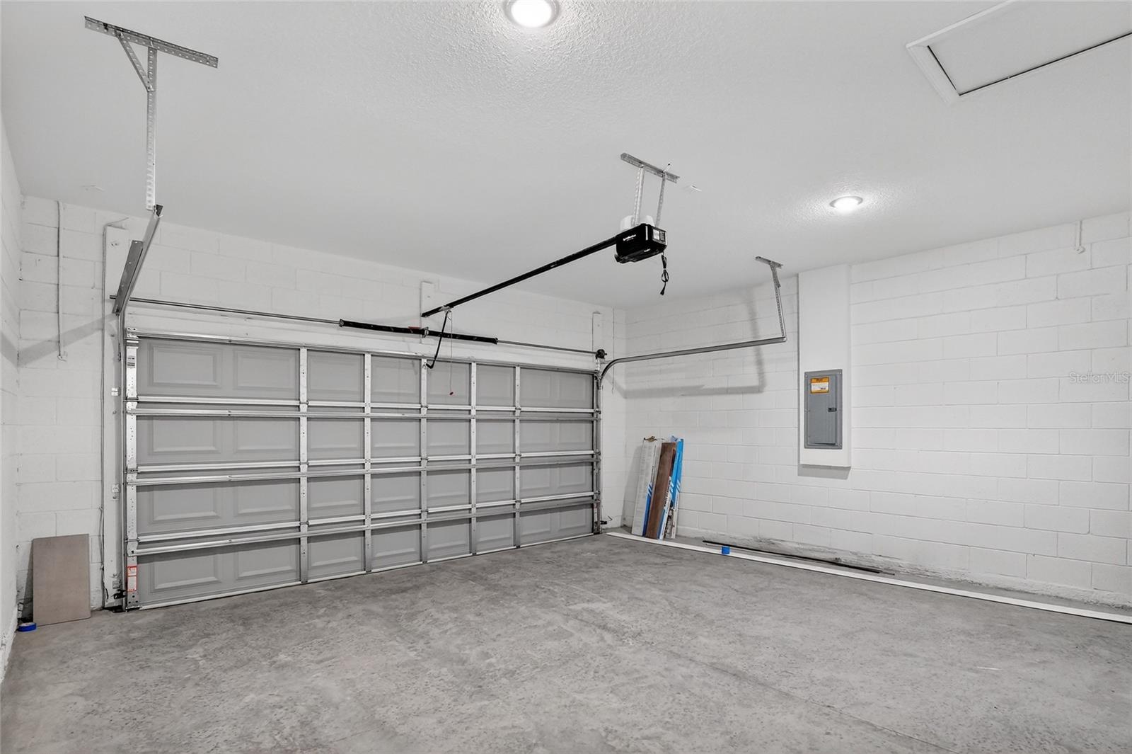 CITRUS SPGS UNIT 11 - Residential