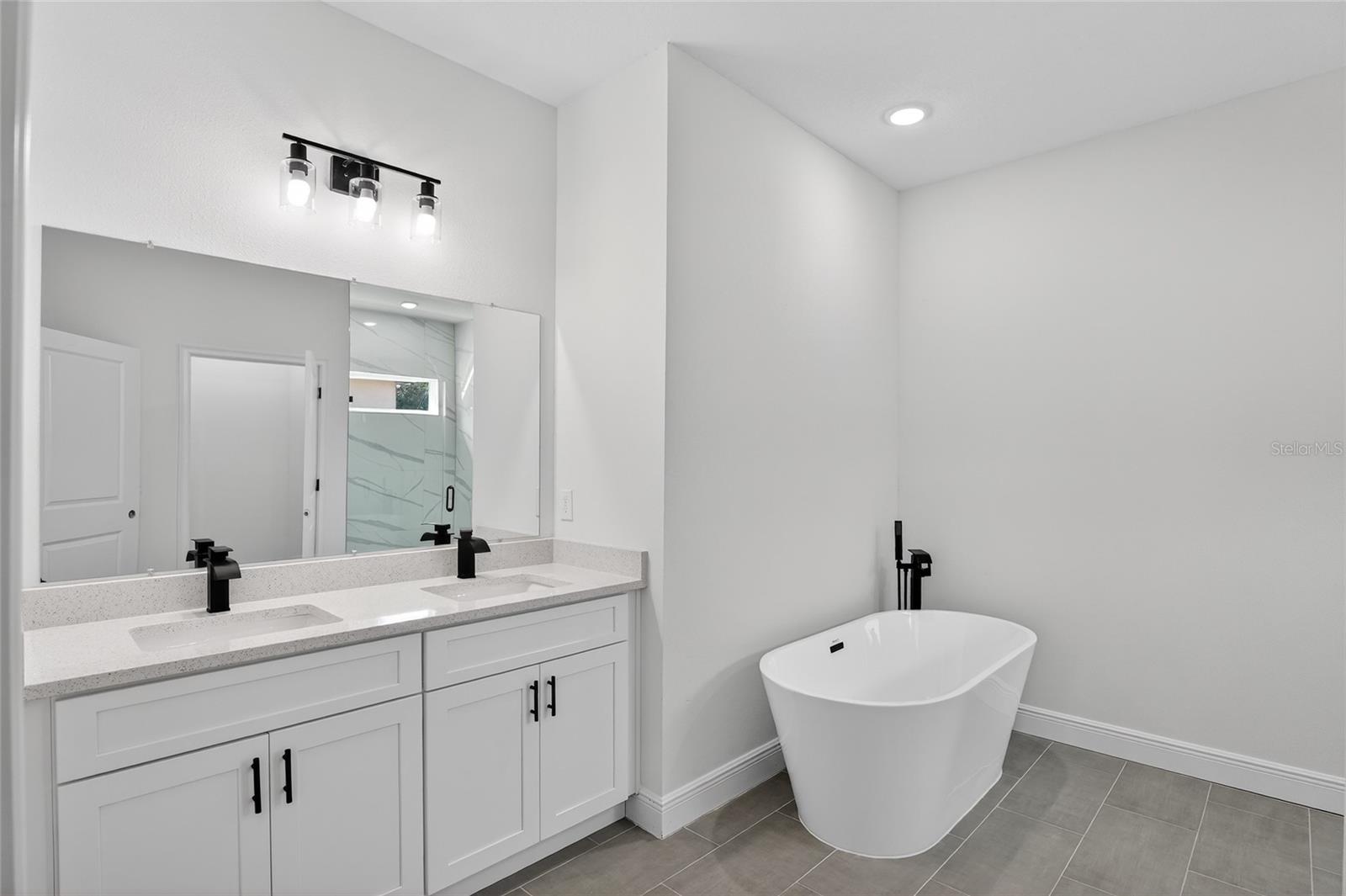 CITRUS SPGS UNIT 11 - Residential