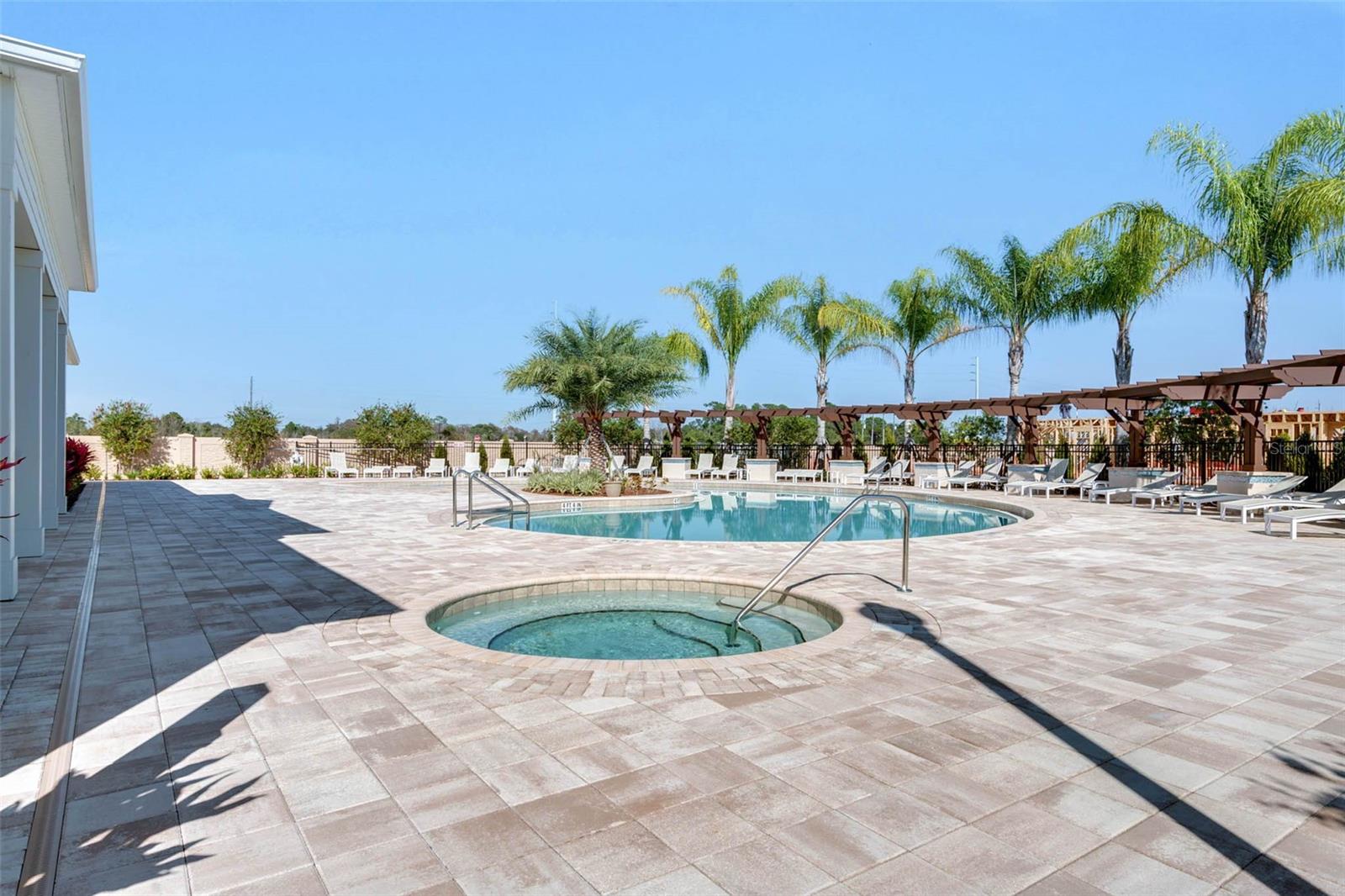 WEST LUCAYA VILLAGE - Residential