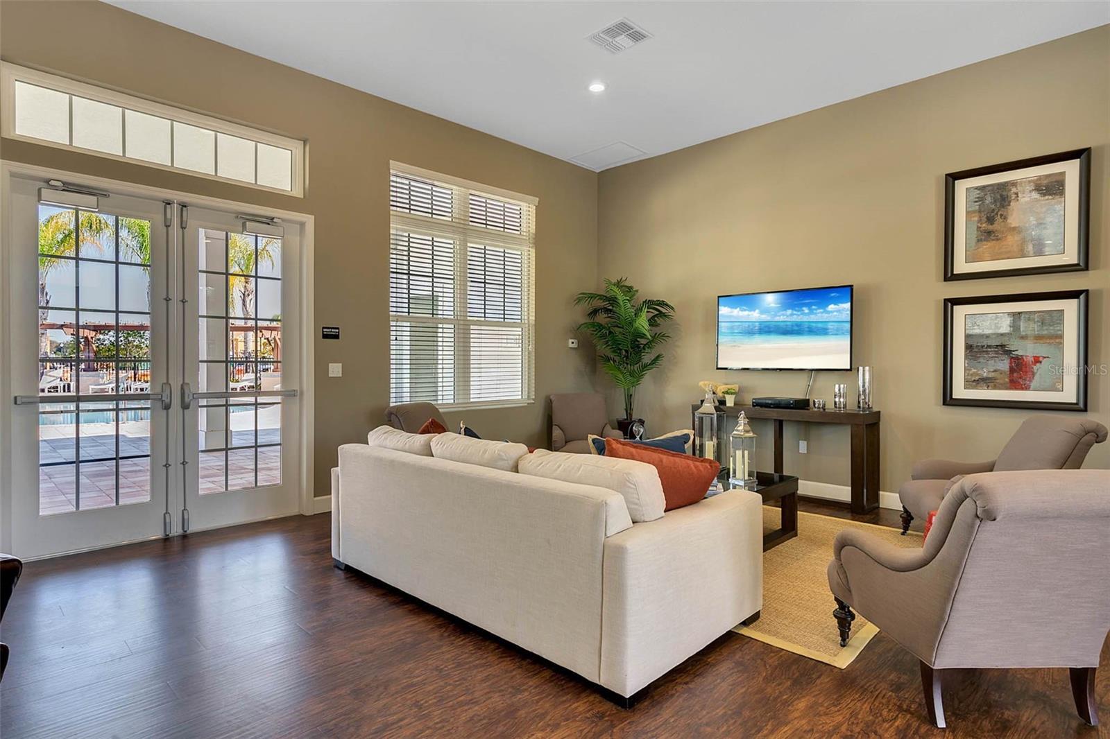 WEST LUCAYA VILLAGE - Residential