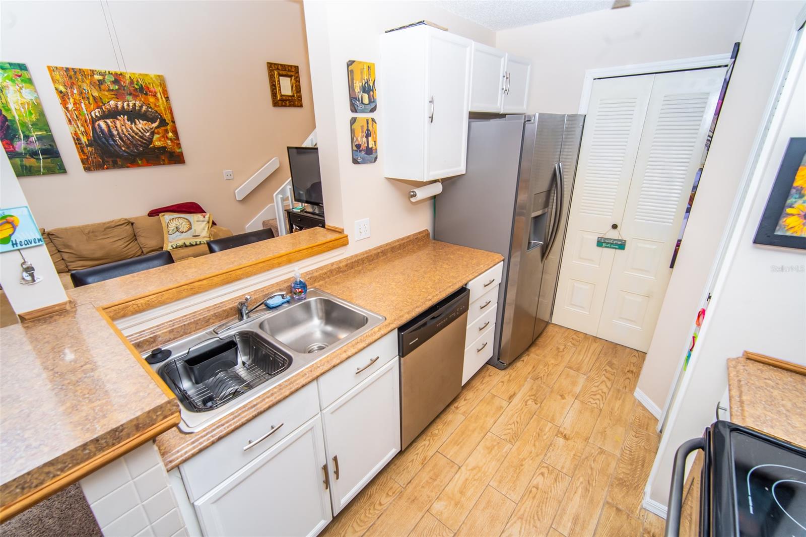 Sun Beach Club Condo Ph 01-03 - Residential