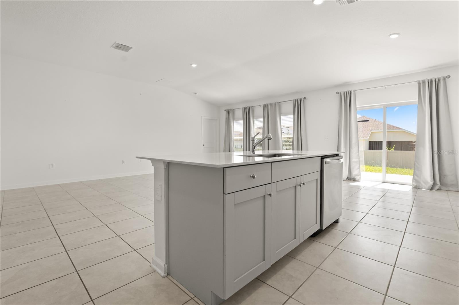 LAWSON DUNES SUB - Residential Lease