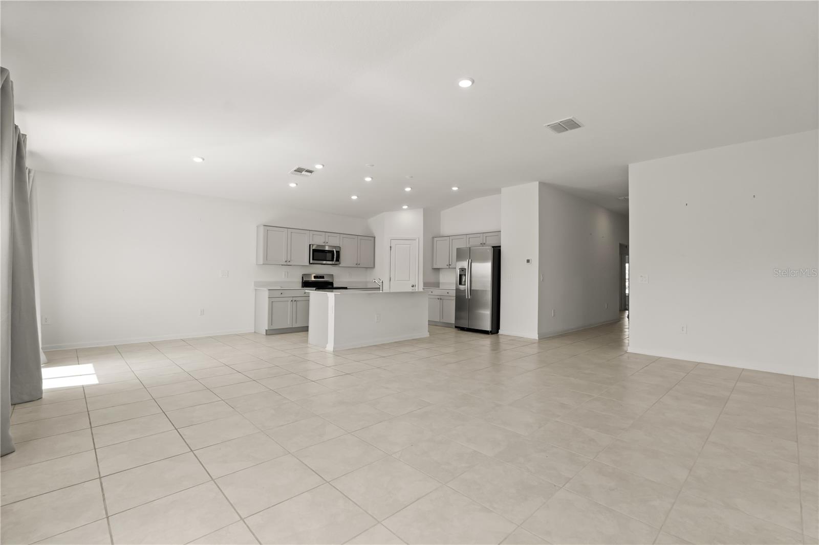 LAWSON DUNES SUB - Residential Lease