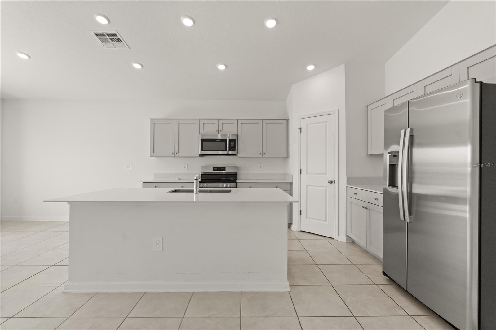 LAWSON DUNES SUB - Residential Lease