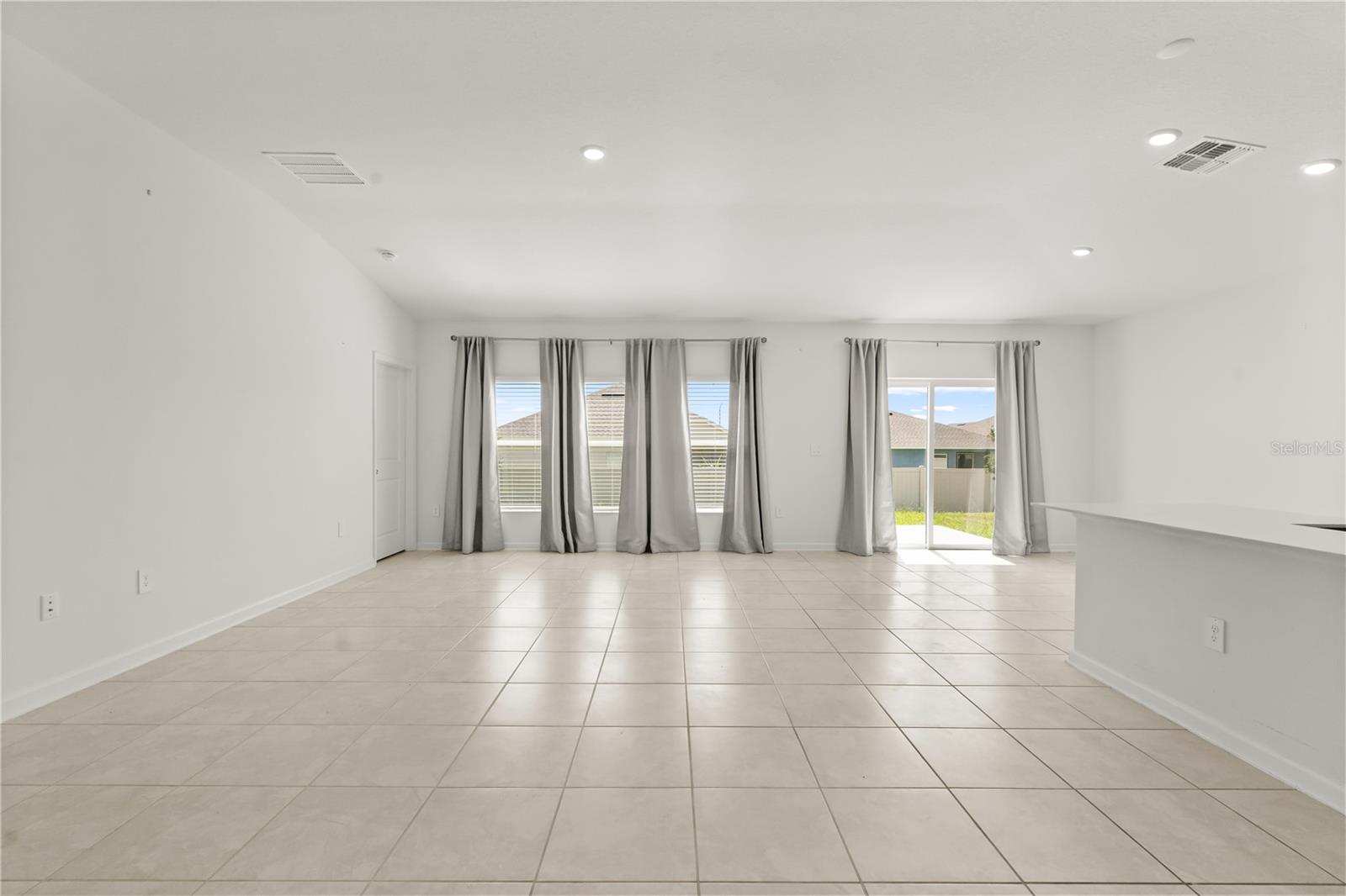 LAWSON DUNES SUB - Residential Lease