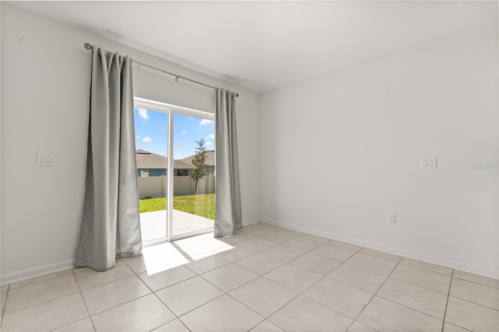 LAWSON DUNES SUB - Residential Lease