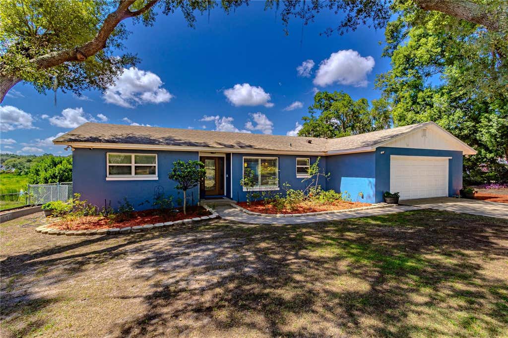 Photo of 6526 Lynn Road, Orlando, FL 32810 (MLS # O6434355)