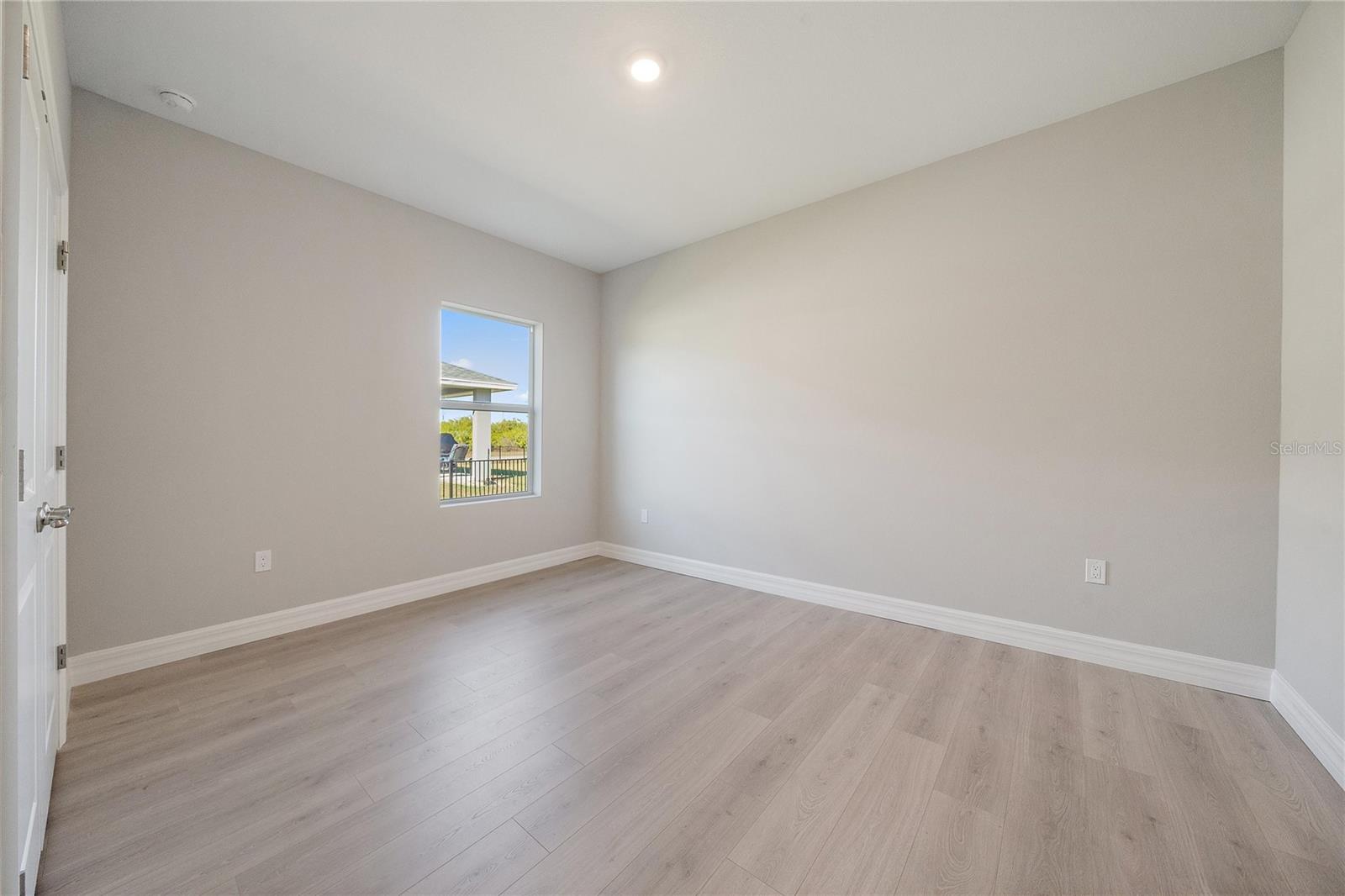 Picture for the property N6142527, 4 beds, 3 baths