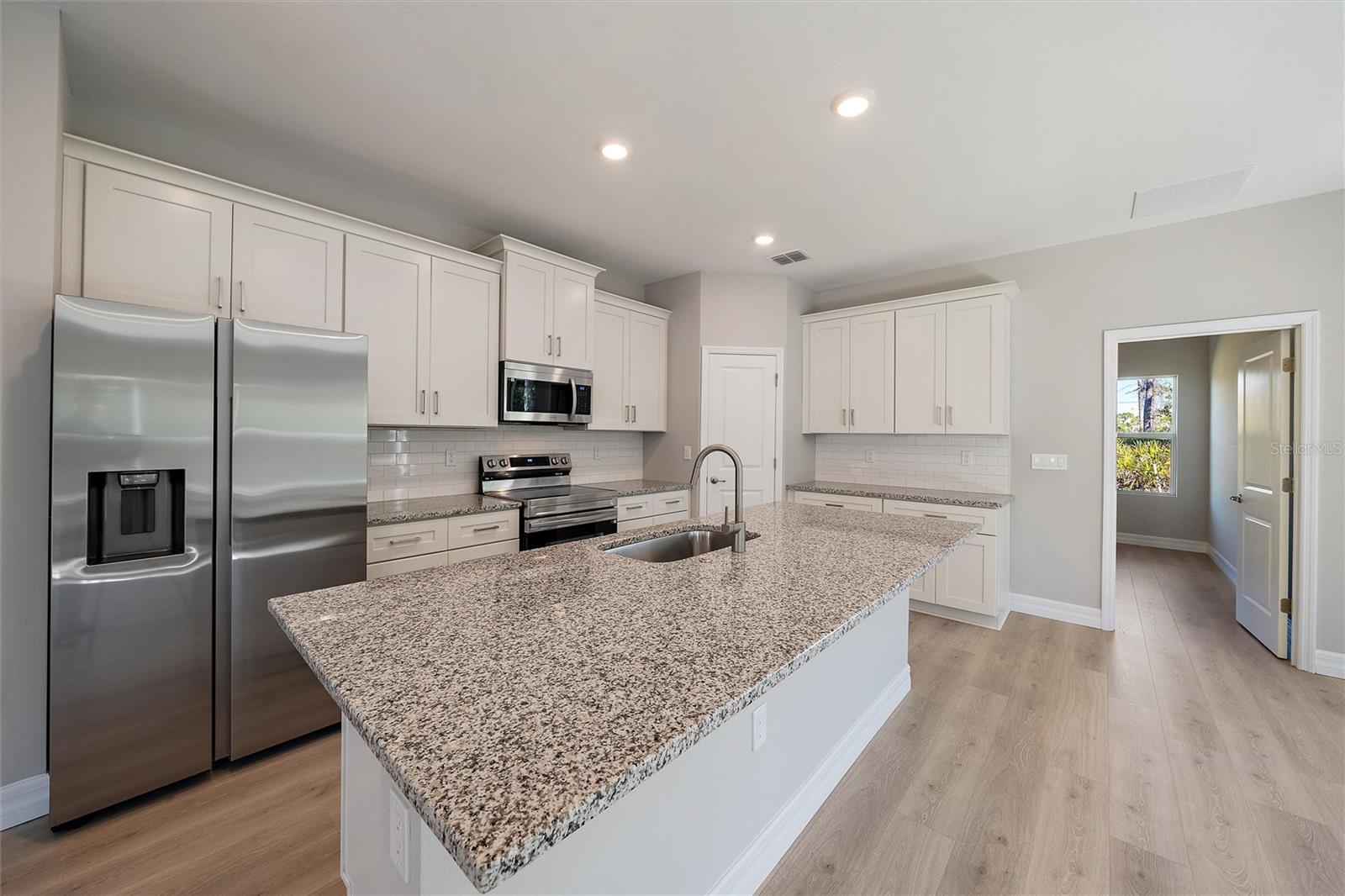 Picture for the property N6142527, 4 beds, 3 baths