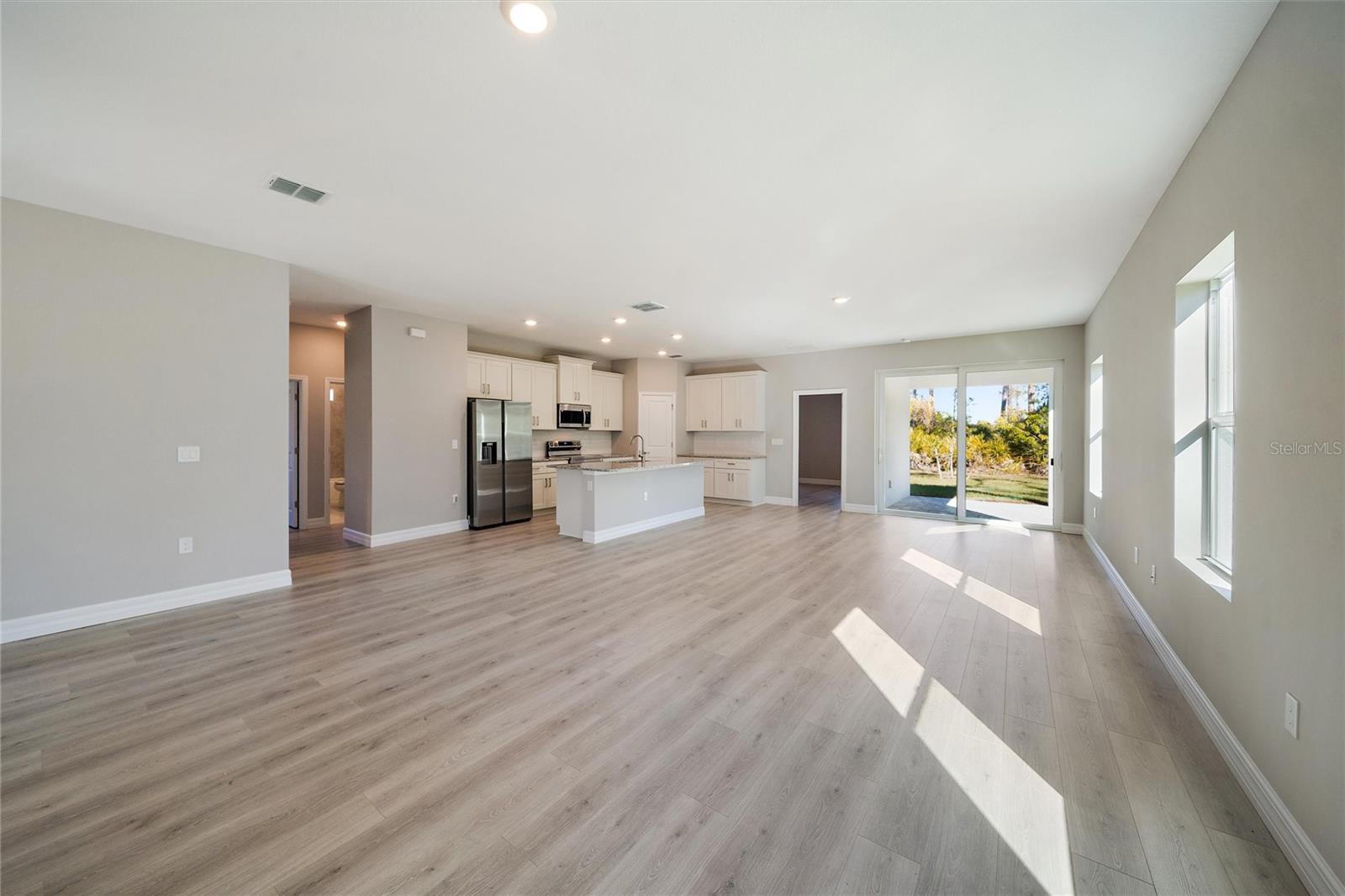 Picture for the property N6142527, 4 beds, 3 baths