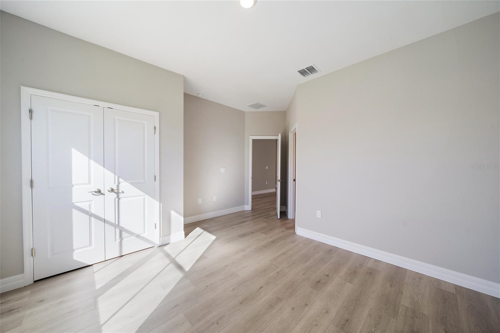 Picture for the property N6142527, 4 beds, 3 baths