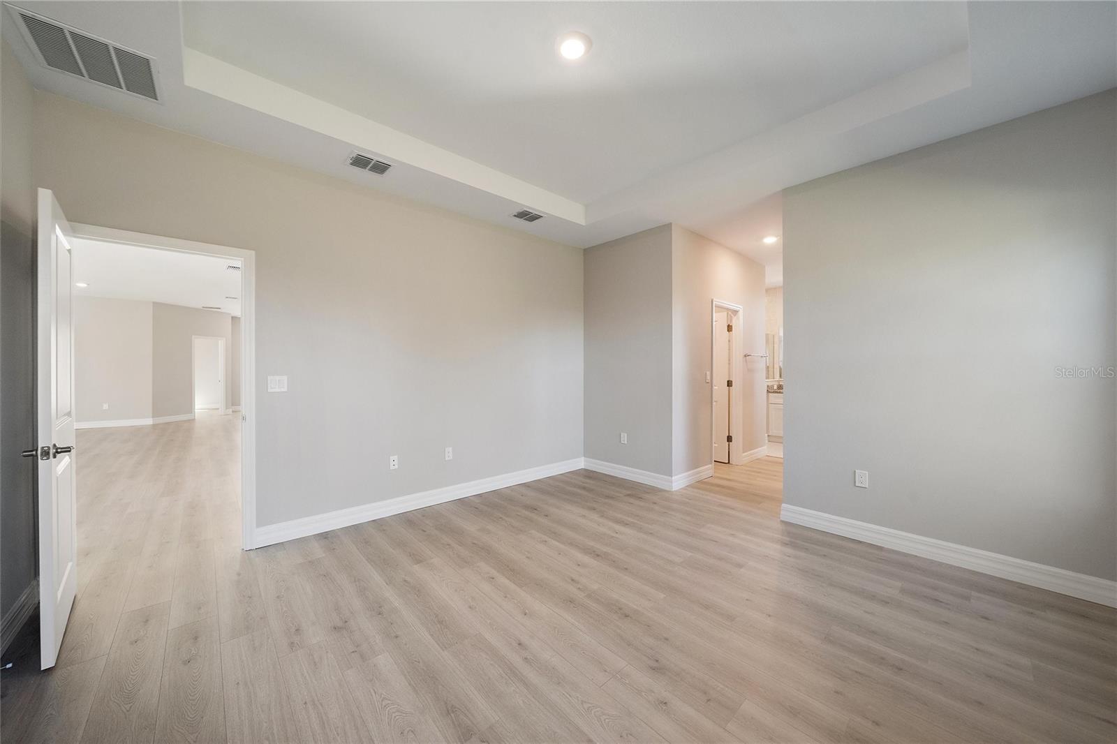 Picture for the property N6142527, 4 beds, 3 baths