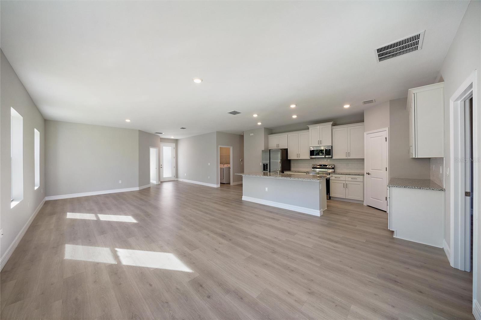 Picture for the property N6142527, 4 beds, 3 baths