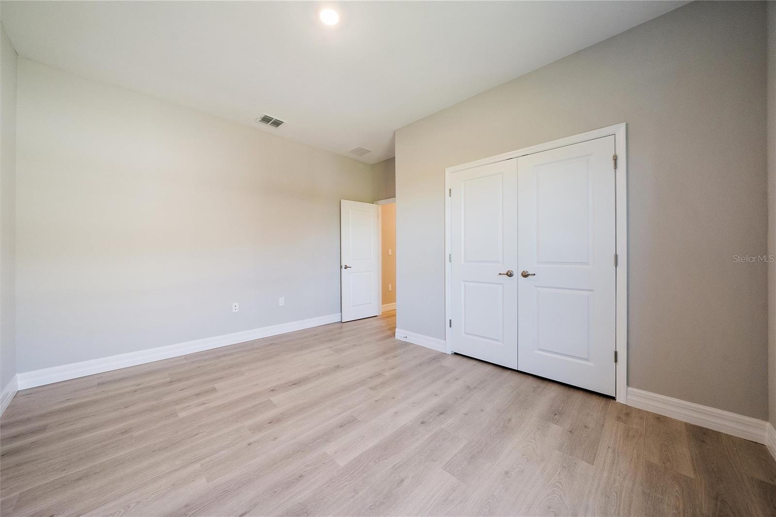 Picture for the property N6142527, 4 beds, 3 baths