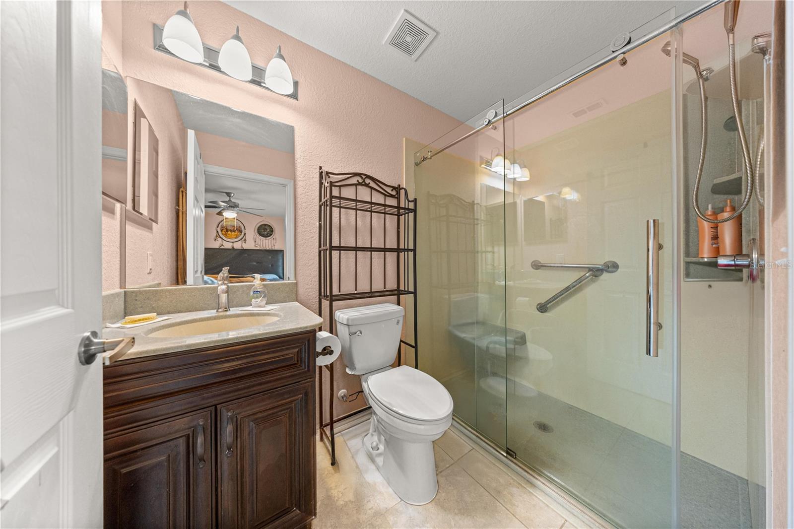 MAIRON OAKS UN 7 - Residential