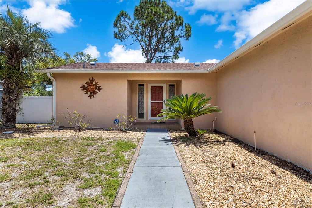 Photo of 914 Carlton Road, Tarpon Springs, FL 34689 (MLS # TB8518821)
