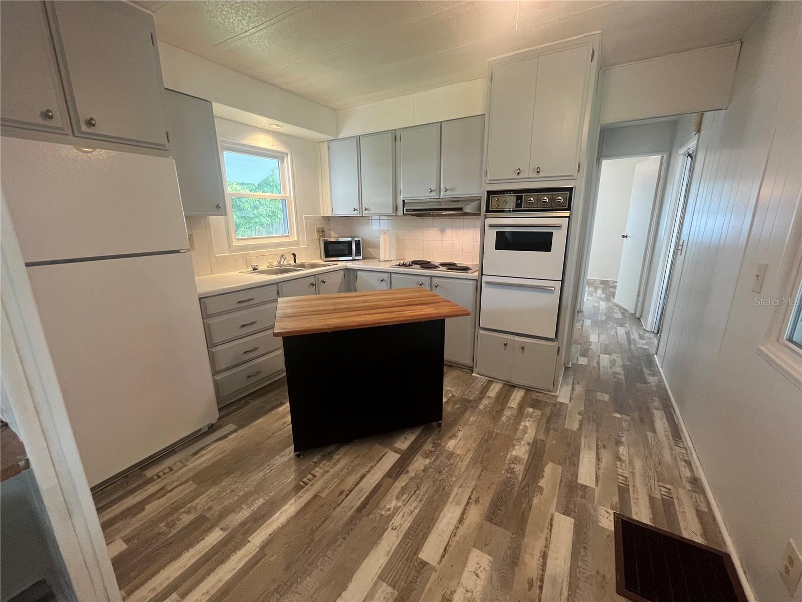 BRITTANY ESTATES SUB - Residential