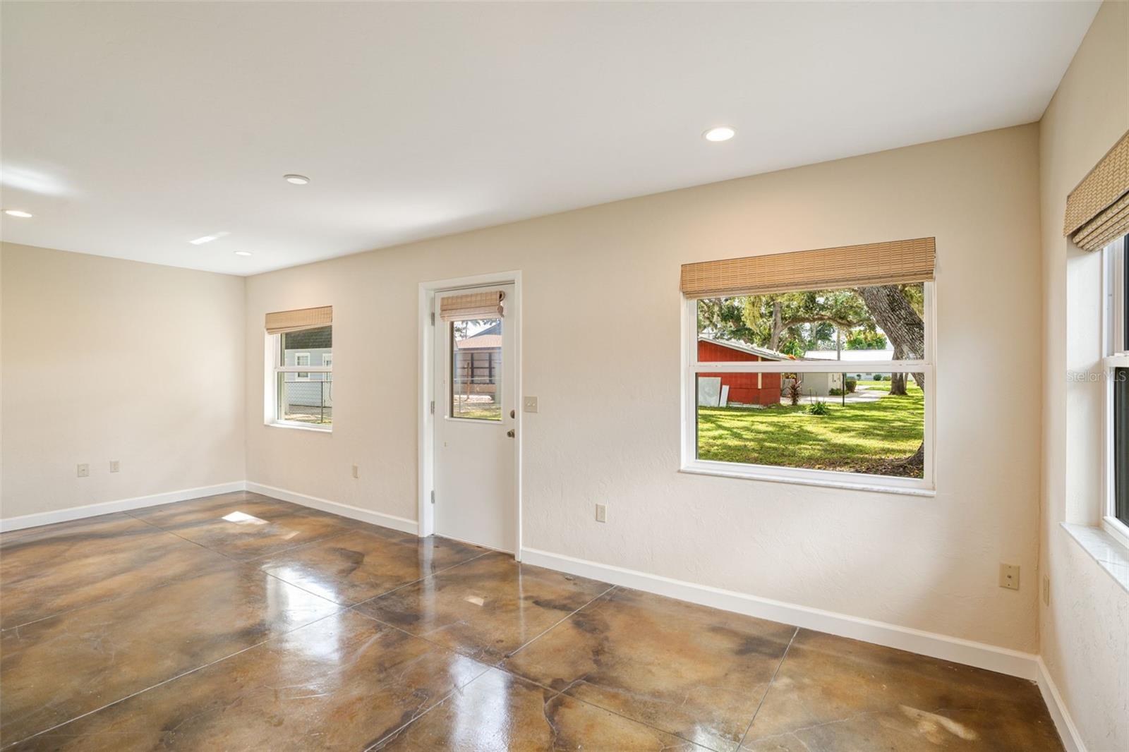 HOMECROFT - Residential