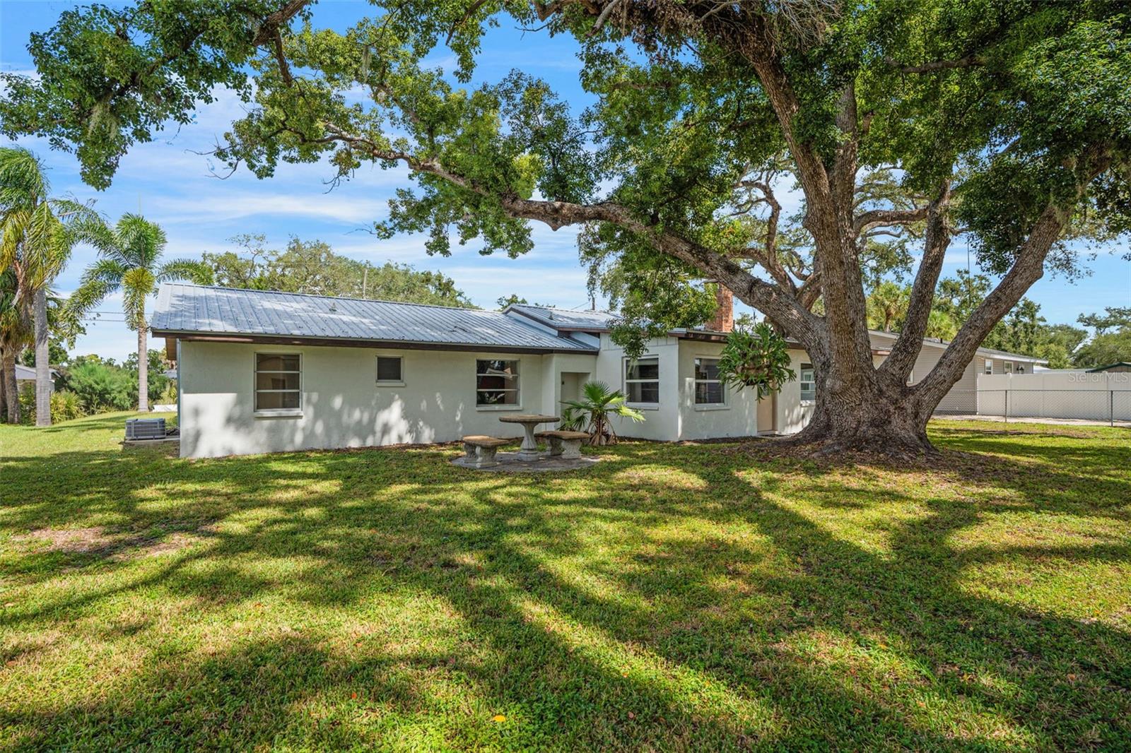 HOMECROFT - Residential
