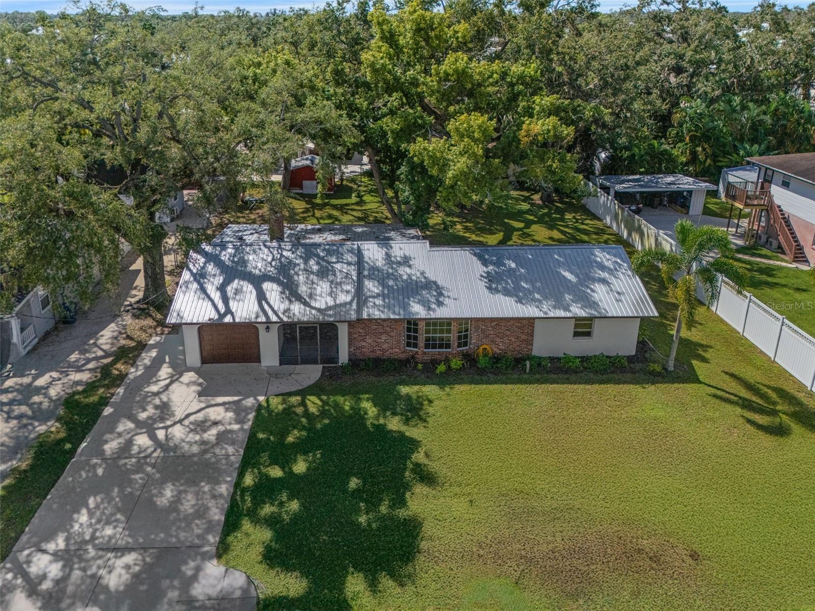 HOMECROFT - Residential