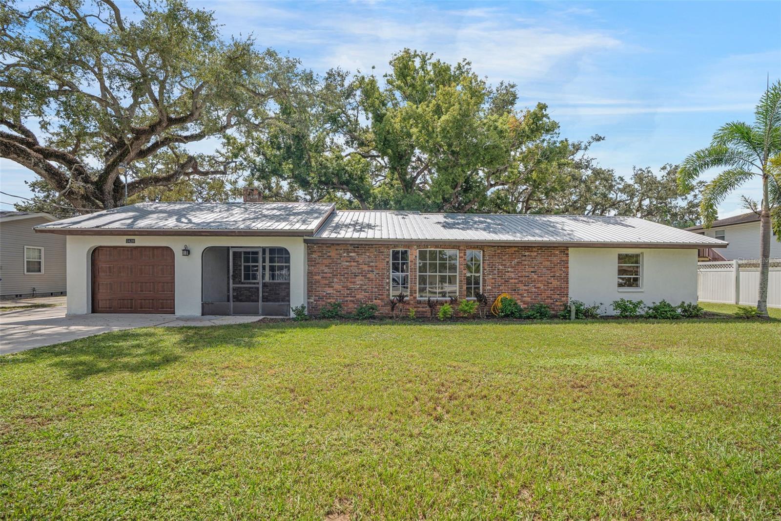 HOMECROFT - Residential
