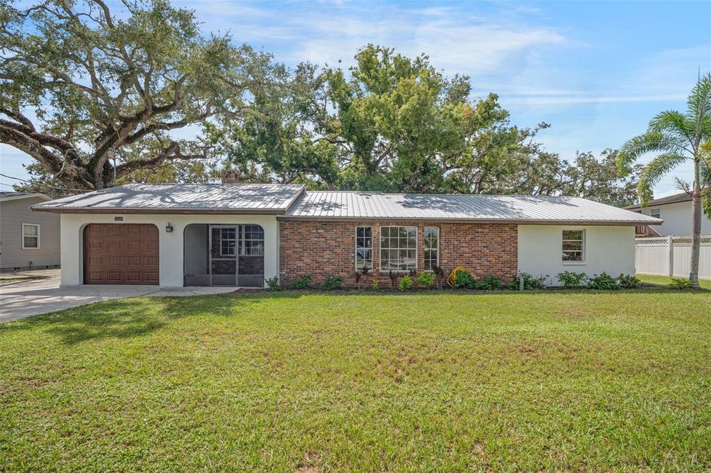 Photo of 3428 Hacienda Street, Sarasota, FL 34237 (MLS # A4668198)