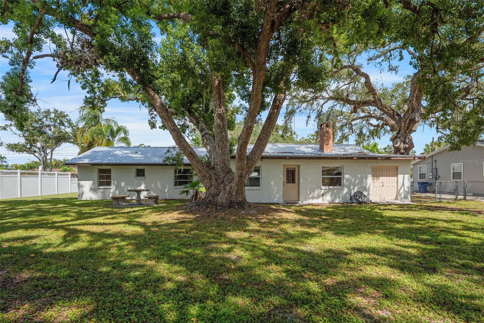 HOMECROFT - Residential