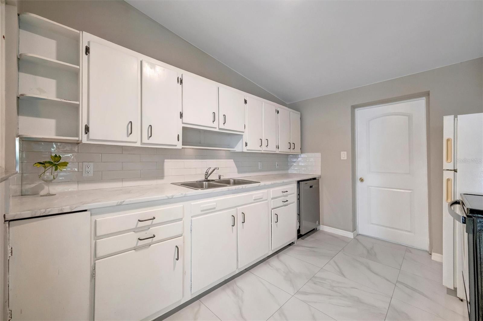 BAYSHORE GARDENS SEC 6 - Residential