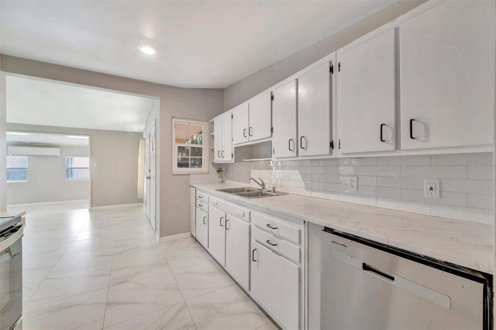 BAYSHORE GARDENS SEC 6 - Residential