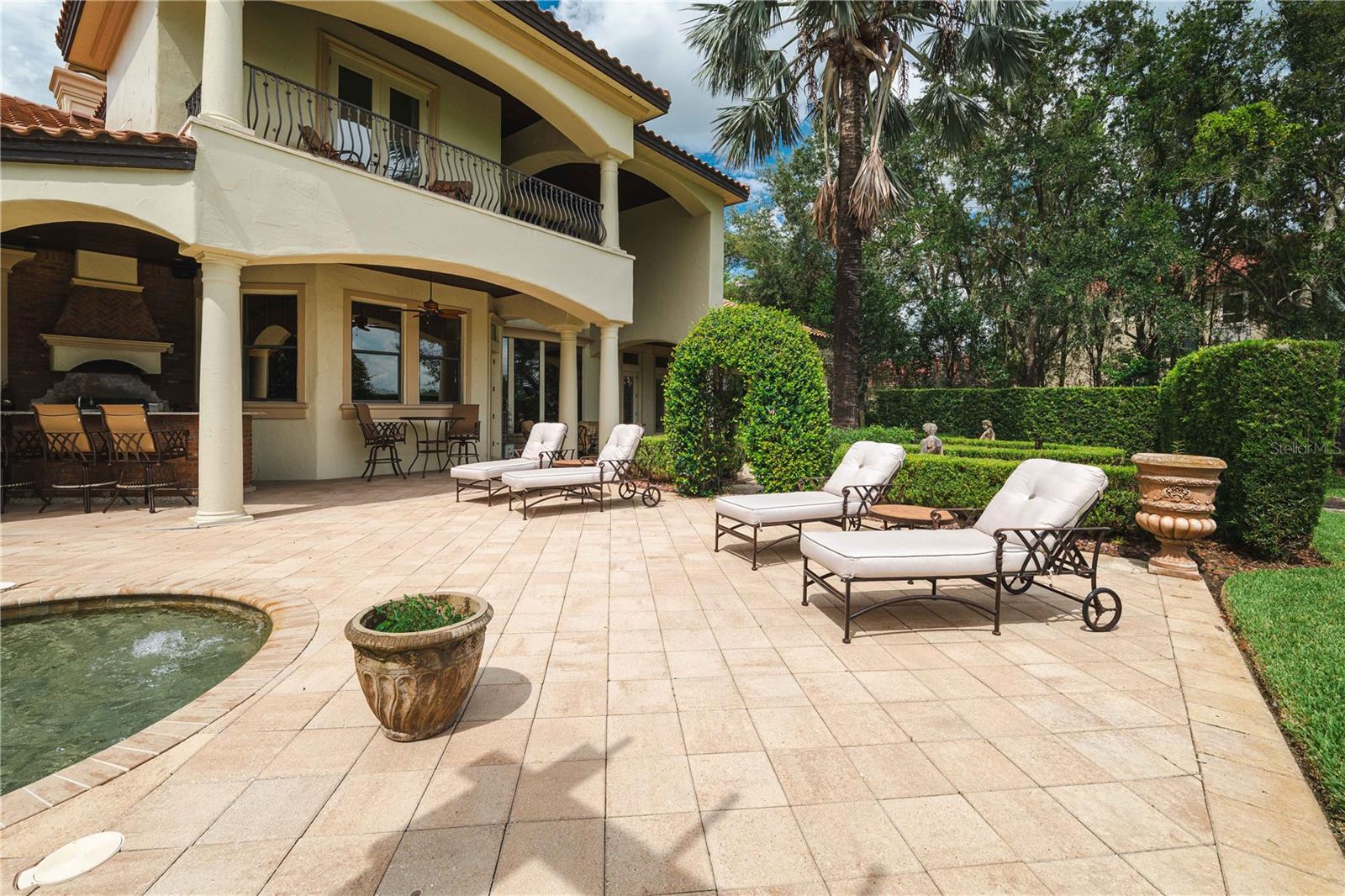 STEEPLECHASE - Residential