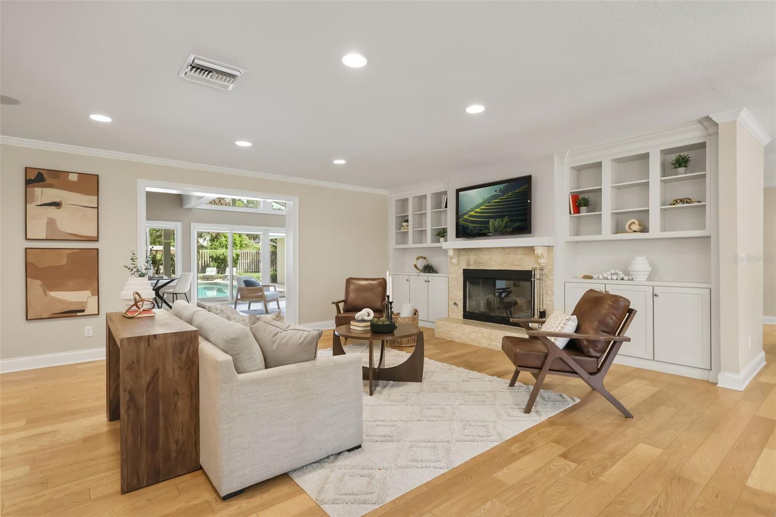 1523 LAKE SHORE DRIVE