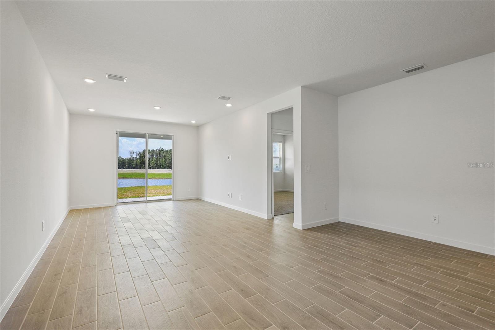 25 ARARAT DRIVE