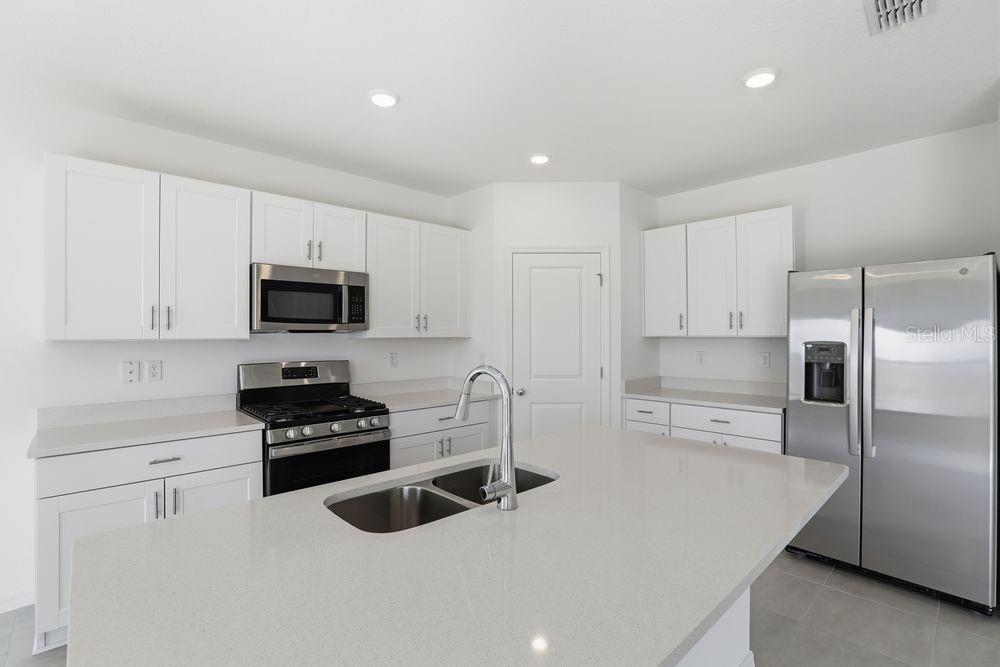 7451 SANDSTONE DRIVE