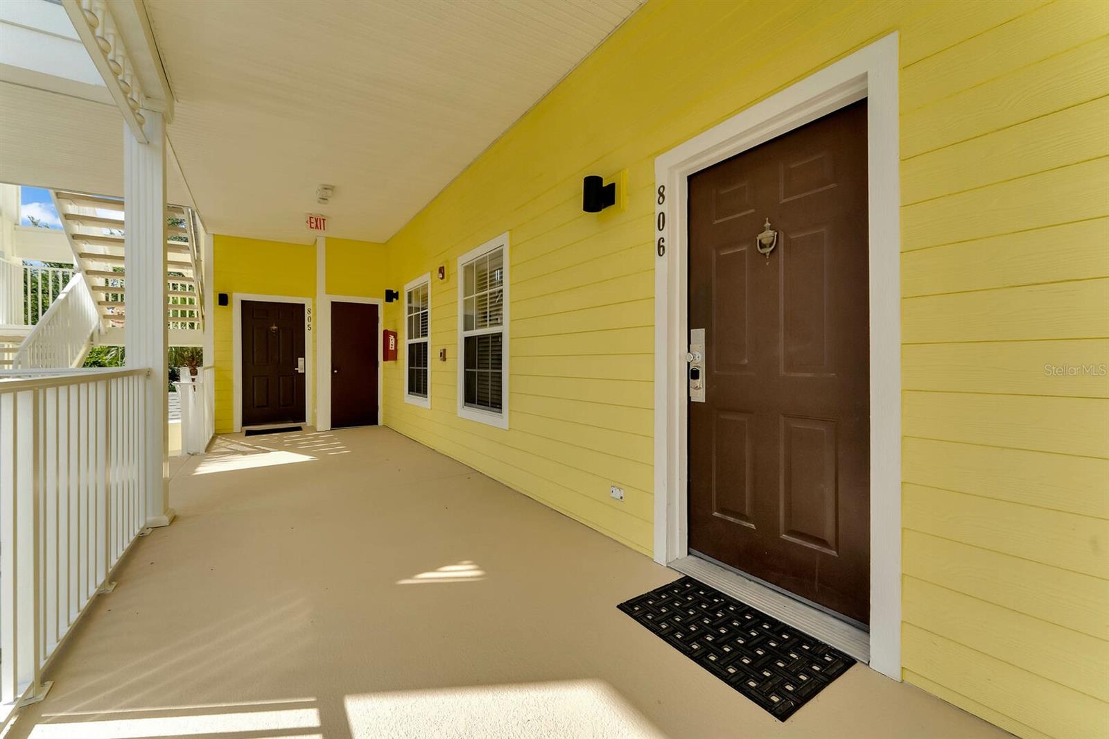 806 LUCAYA LOOP