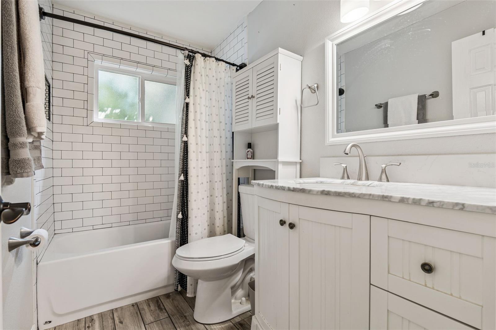 LAKE SEARCY SHORES - Residential