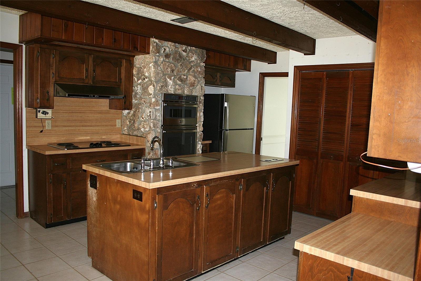 SPRINGS WILLOW RUN SEC THE - Residential