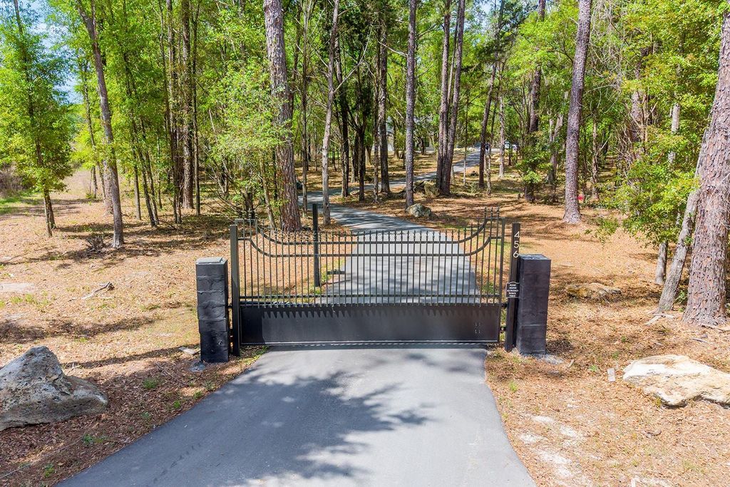 Photo of 456 SW Bradenton Way, Fort White, FL 32038 (MLS # GC539229)