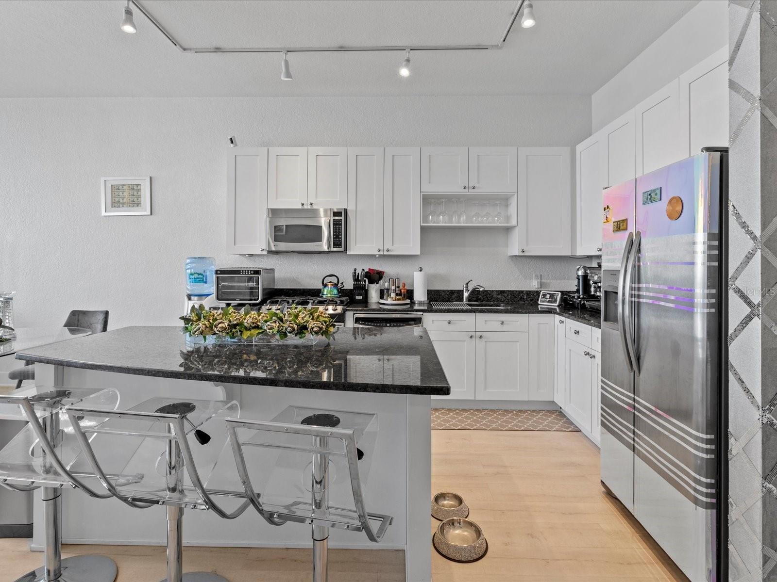 VUE/LK EOLA - Residential Lease